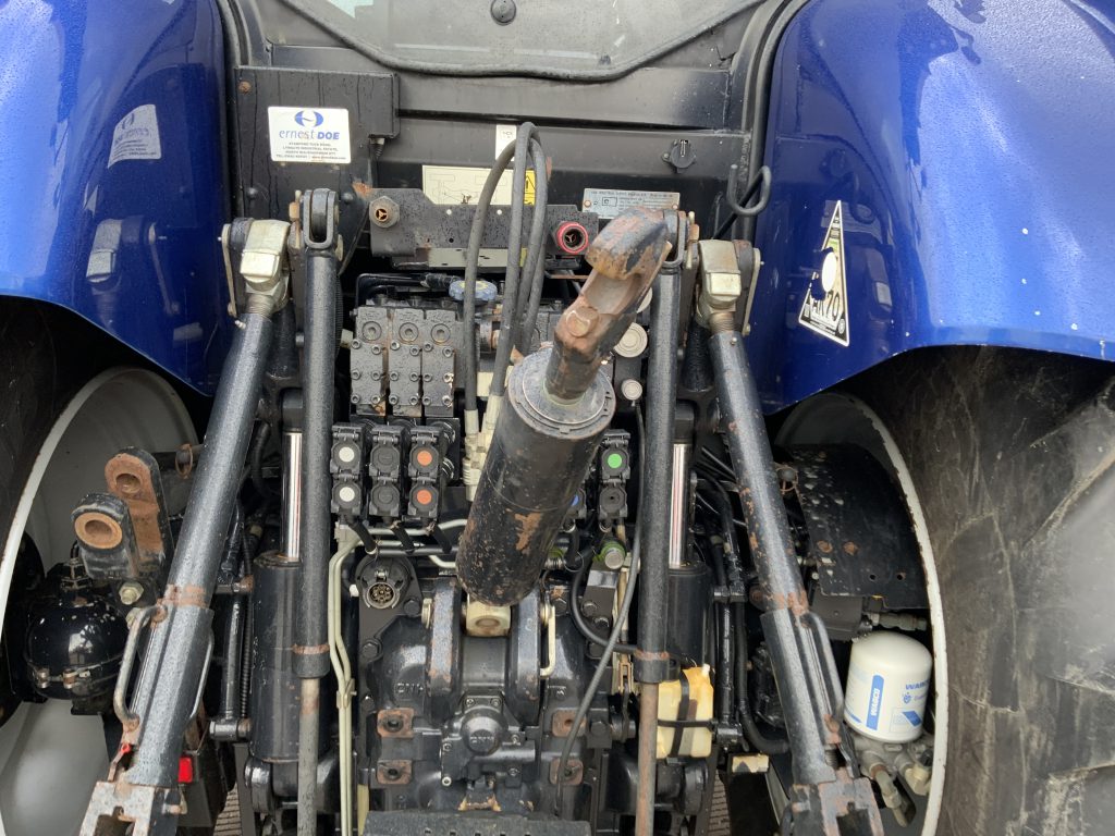 New Holland T7.270 Blue power Tractor (ST25396)