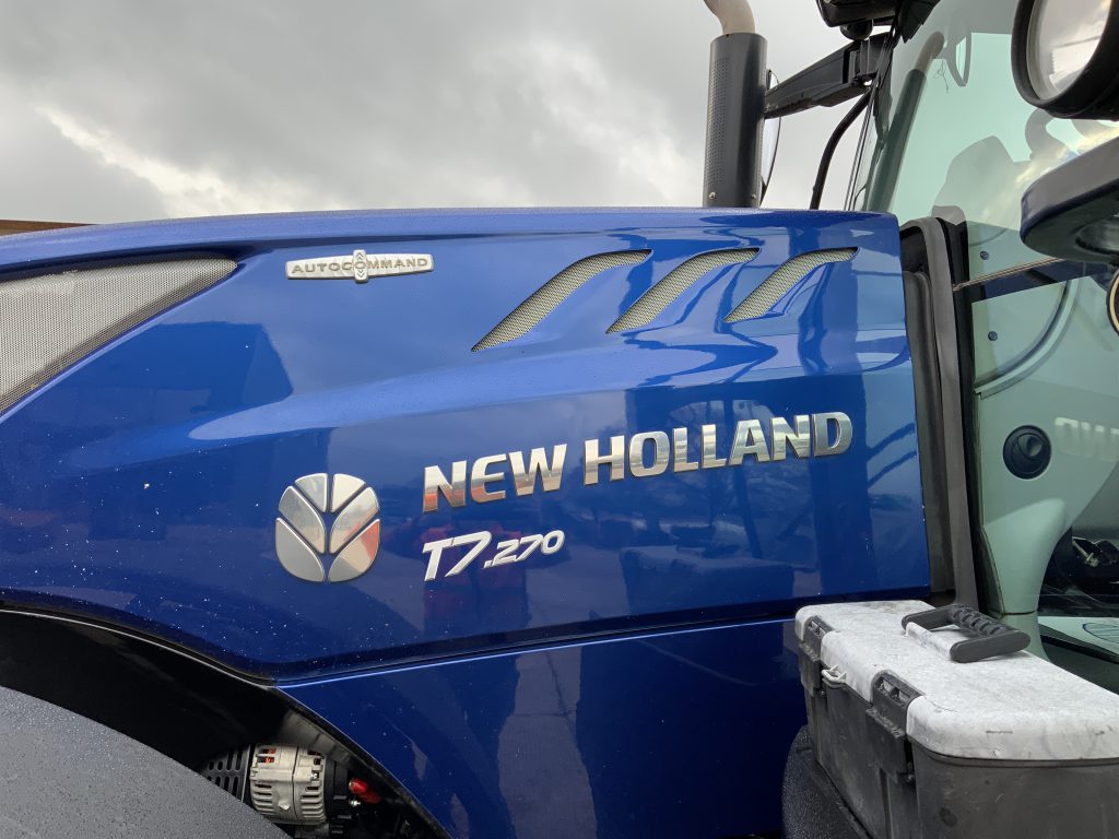New Holland T7.270 Blue power Tractor (ST25396)