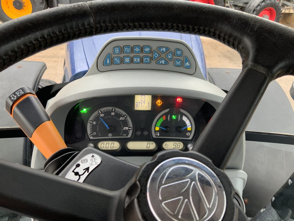 New Holland T7.270 Blue power Tractor (ST25396)