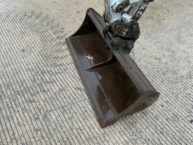 Takeuchi TB216 Digger (ST25266)