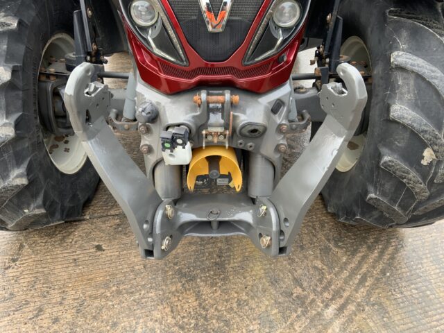 Valtra T154 Active Tractor (ST25061)