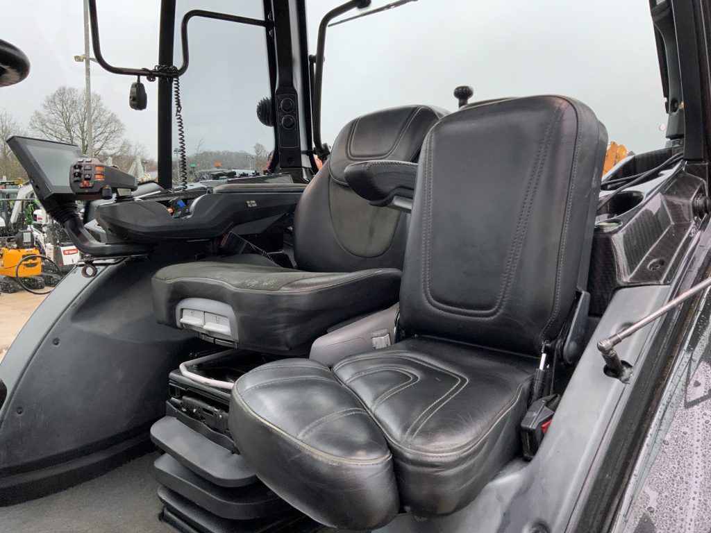 Valtra T234 Unlimited Twin Track Revers Drive Tractor (ST25407)