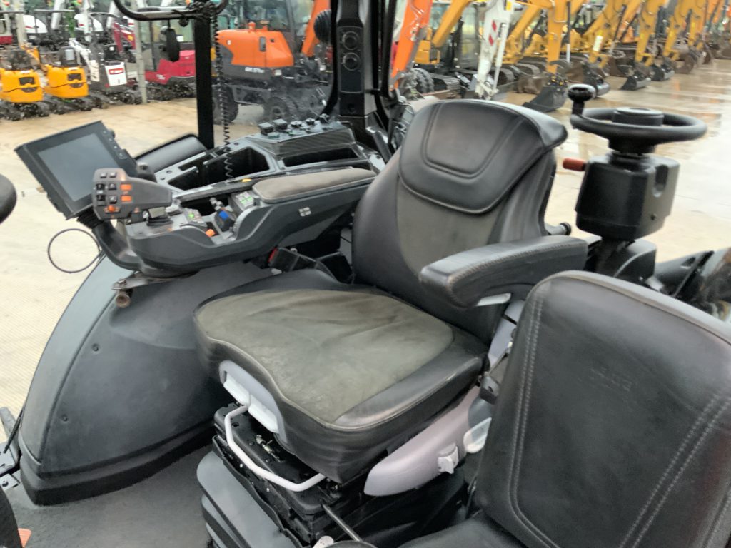 Valtra T234 Unlimited Twin Track Revers Drive Tractor (ST25407)