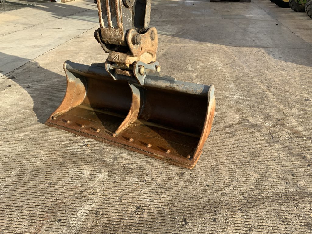 Volvo EC140 DL Digger (ST25193)