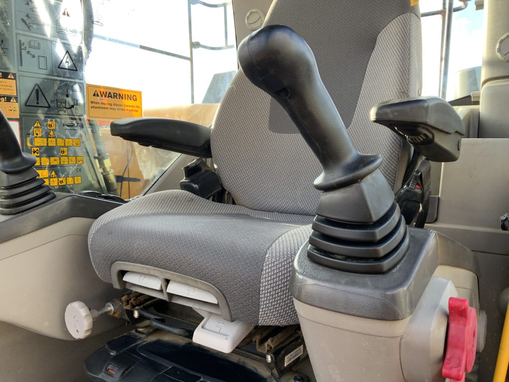 Volvo EC140 DL Digger (ST25193)