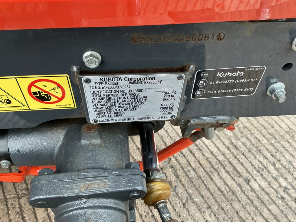 Kubota B2350 Compact Tractor (ST25524)