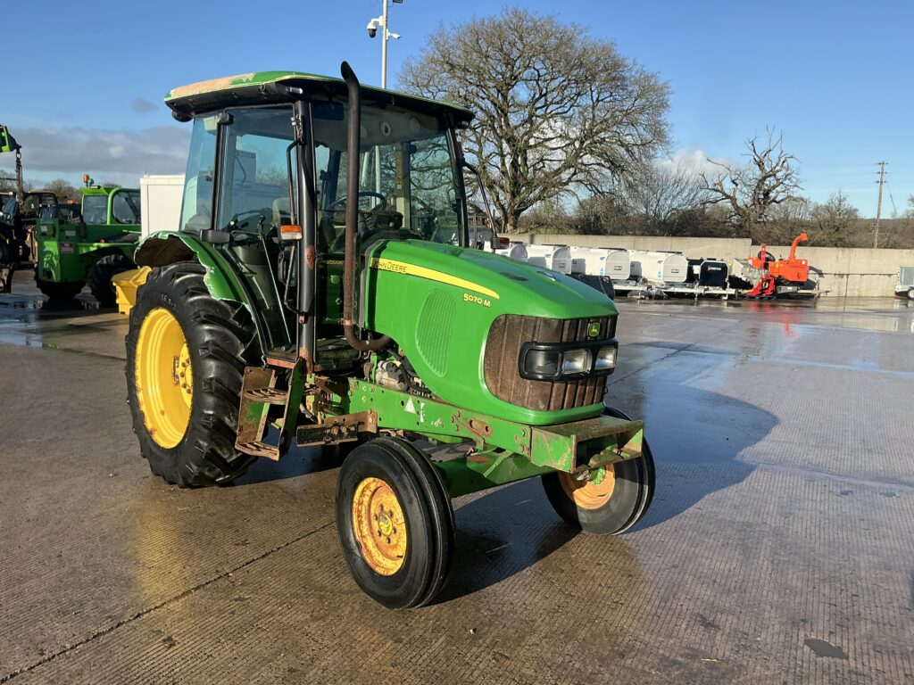 John Deere 5070M Tractor (ST25375)