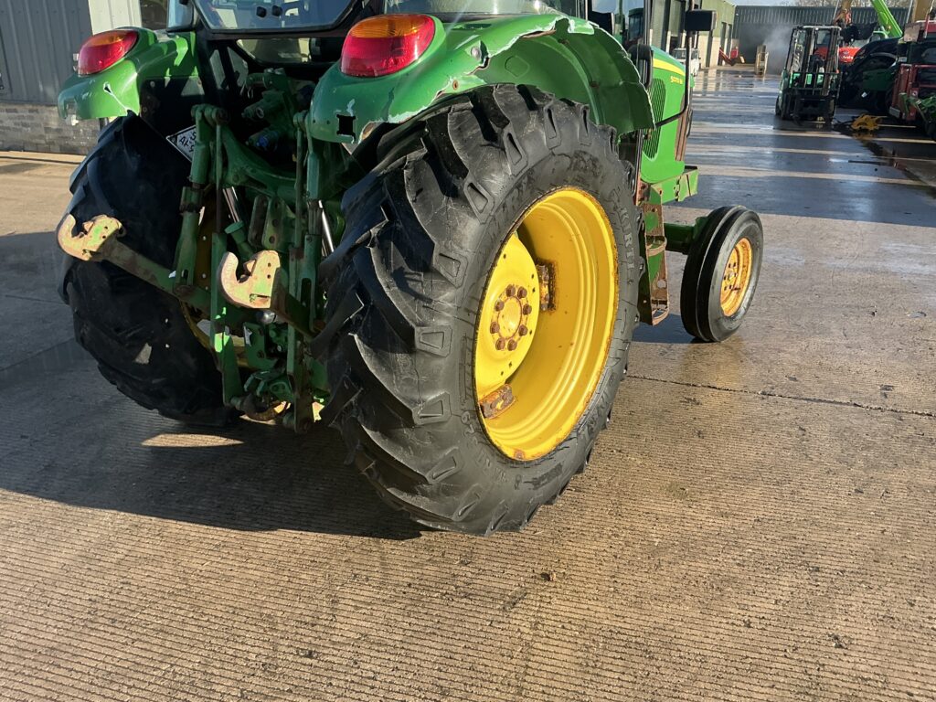 John Deere 5070M Tractor (ST25375)