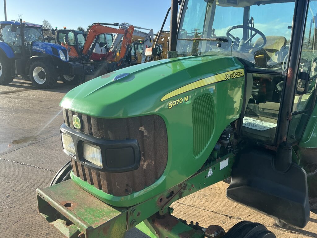 John Deere 5070M Tractor (ST25375)
