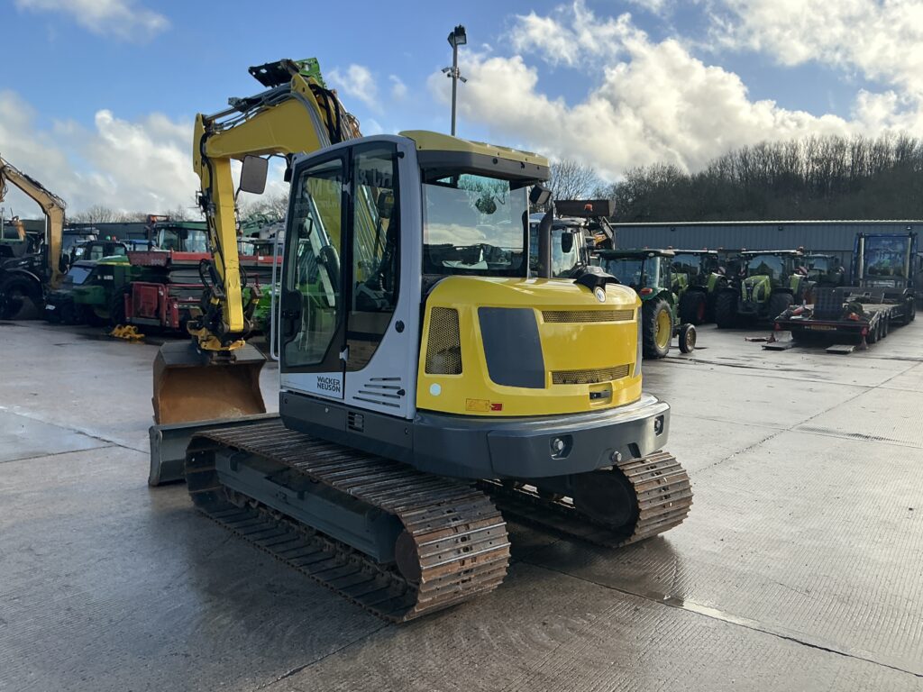 Wacker Neuson ET90 C/W Engon Tilt Rotator Digger (ST25445)