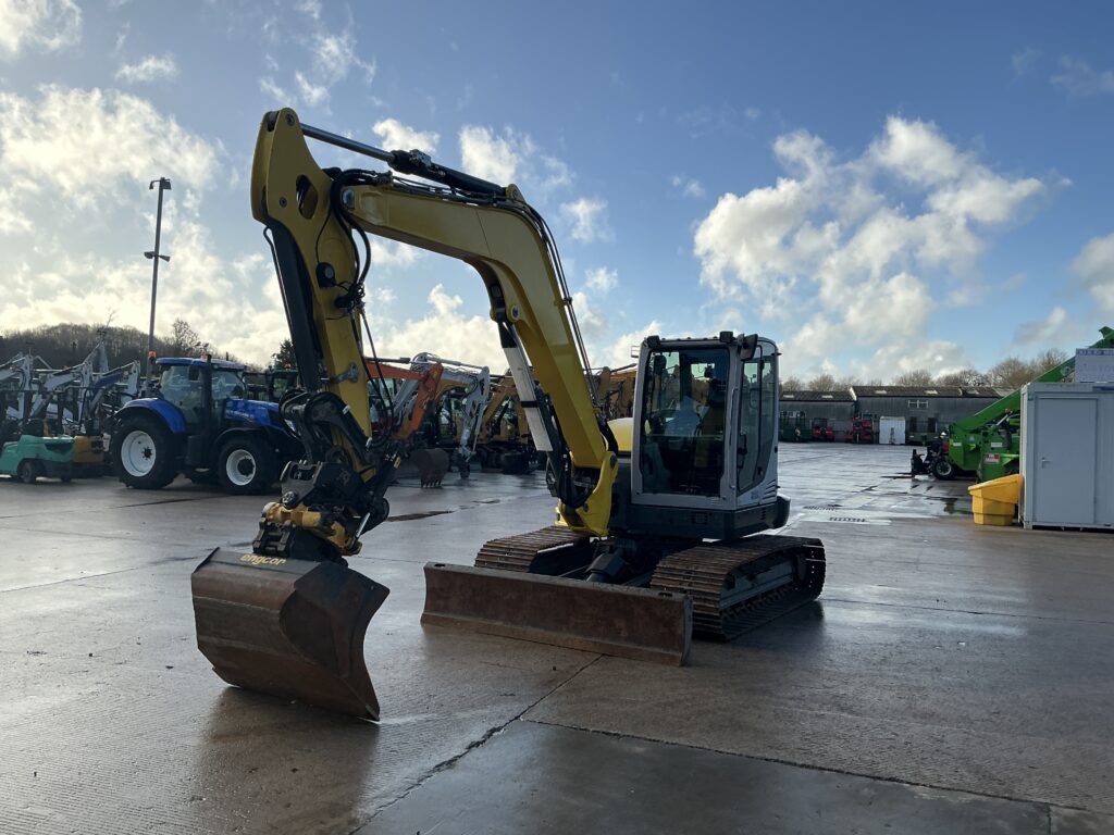 Wacker Neuson ET90 C/W Engon Tilt Rotator Digger (ST25445)