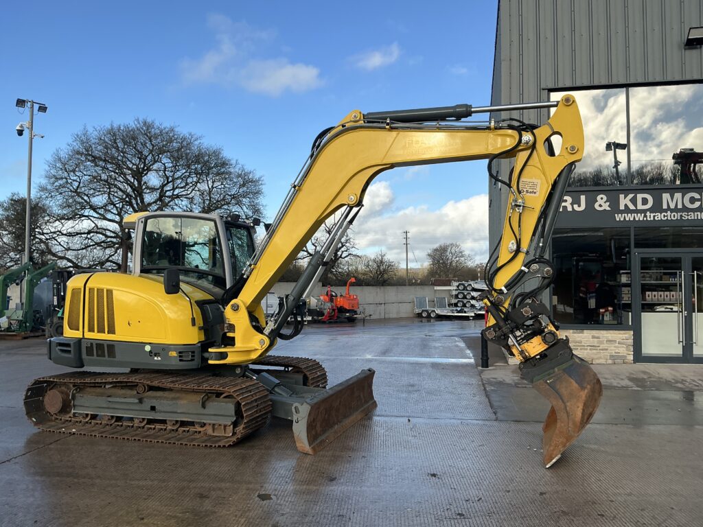 Wacker Neuson ET90 C/W Engon Tilt Rotator Digger (ST25445)