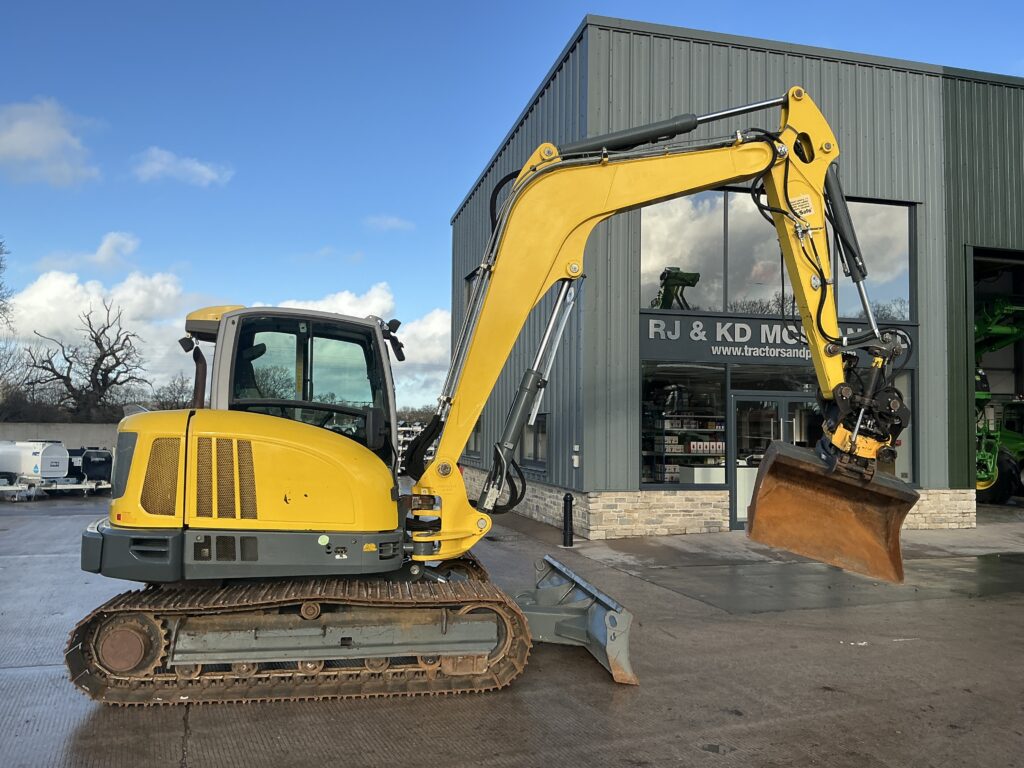 Wacker Neuson ET90 C/W Engon Tilt Rotator Digger (ST25445)