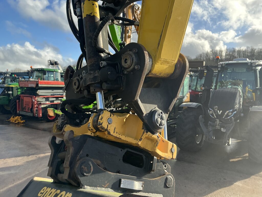 Wacker Neuson ET90 C/W Engon Tilt Rotator Digger (ST25445)