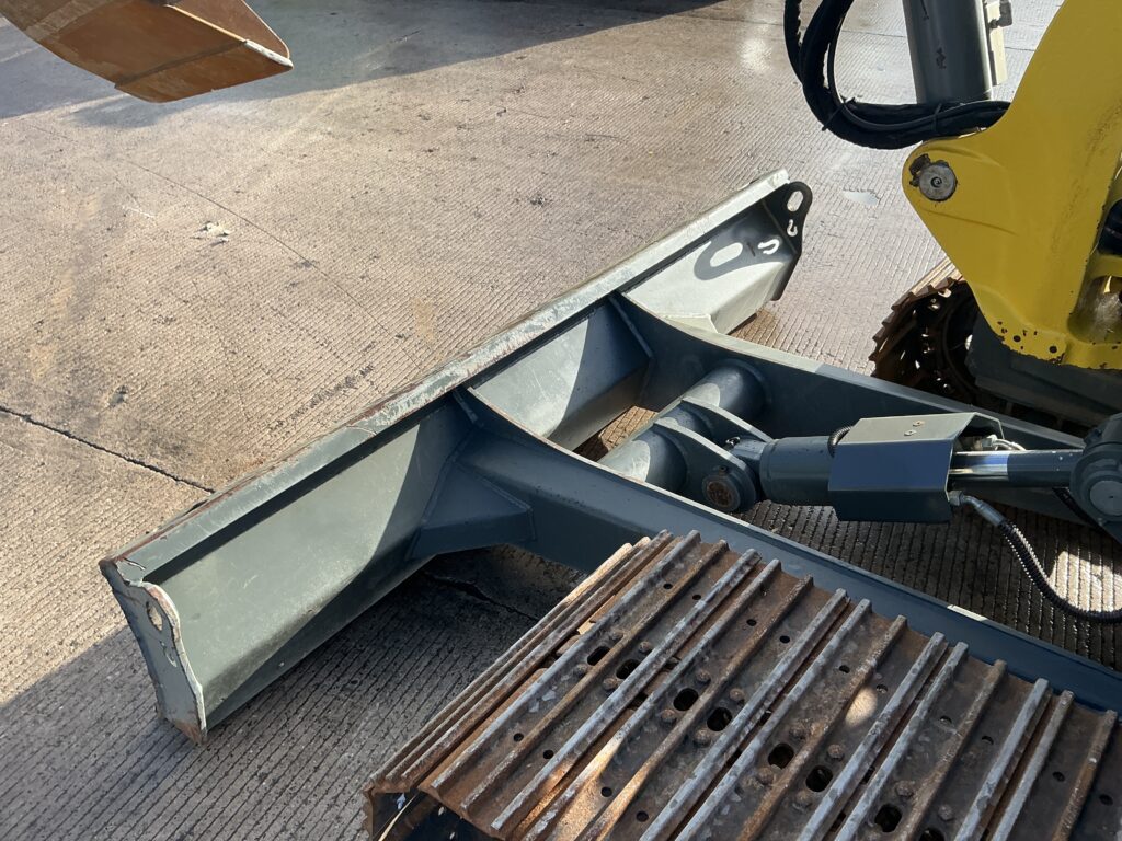 Wacker Neuson ET90 C/W Engon Tilt Rotator Digger (ST25445)