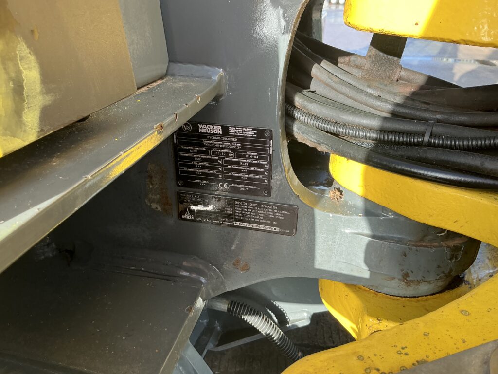 Wacker Neuson ET90 C/W Engon Tilt Rotator Digger (ST25445)