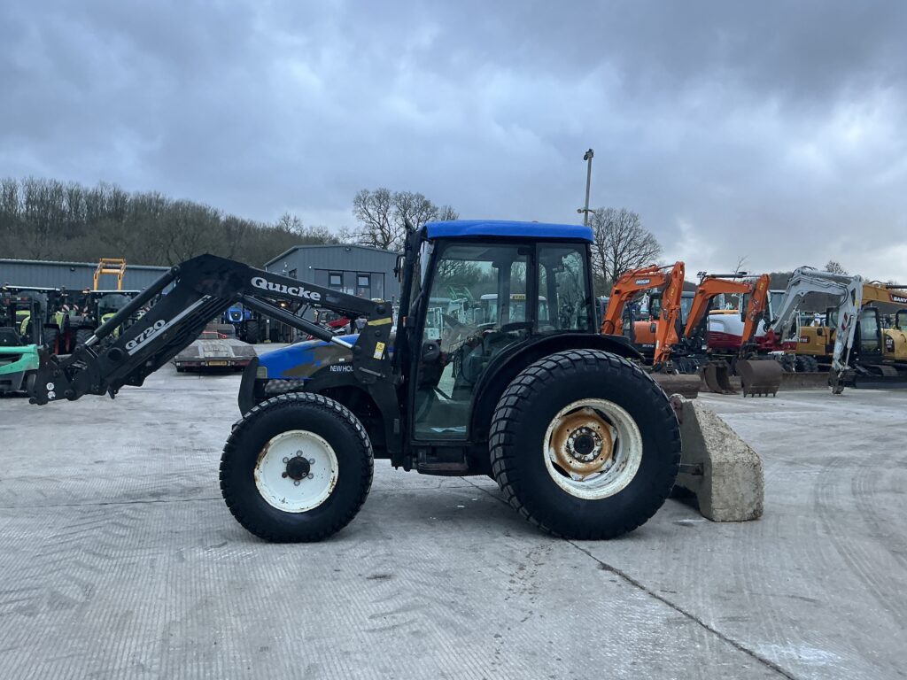 New Holland TN55D Tractor (ST25205)