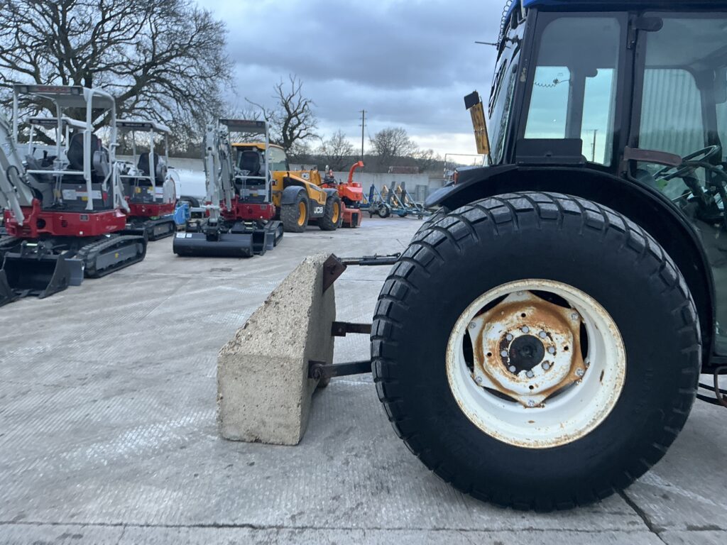 New Holland TN55D Tractor (ST25205)