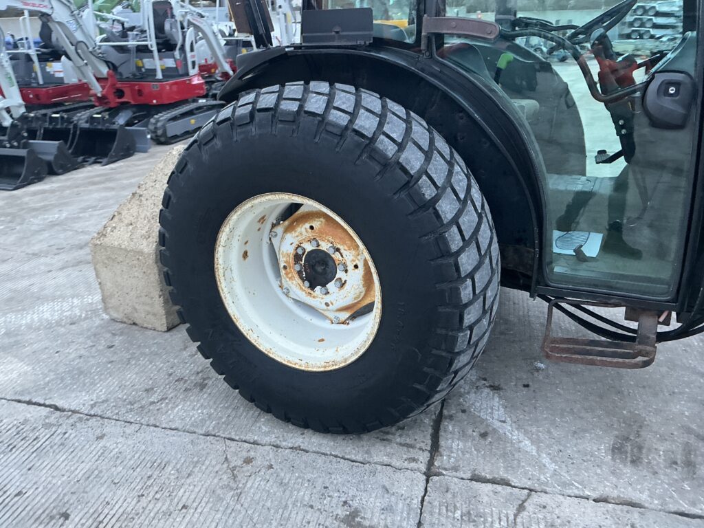 New Holland TN55D Tractor (ST25205)