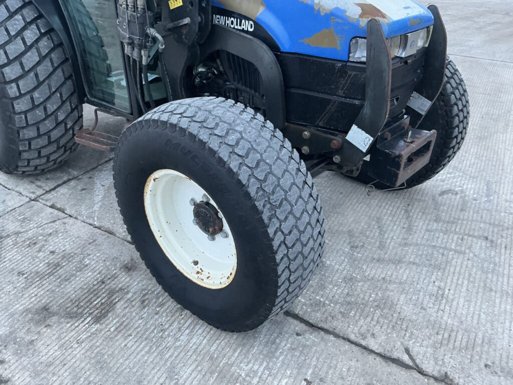 New Holland TN55D Tractor (ST25205)
