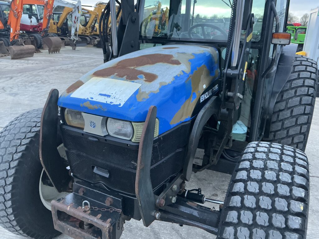 New Holland TN55D Tractor (ST25205)