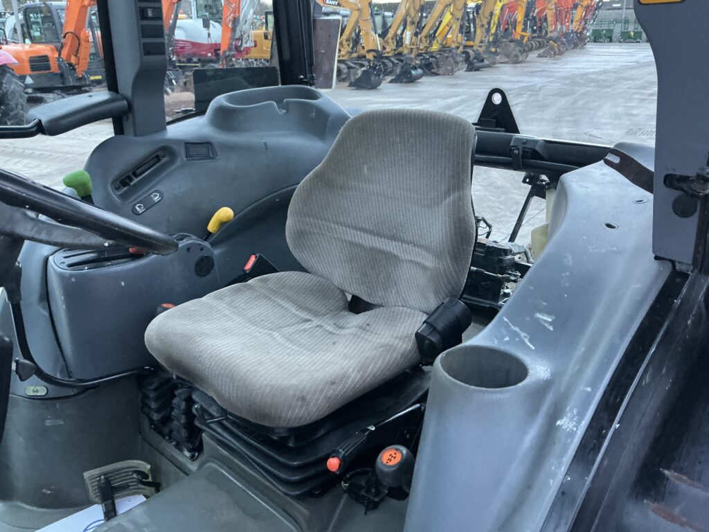 New Holland TN55D Tractor (ST25205)