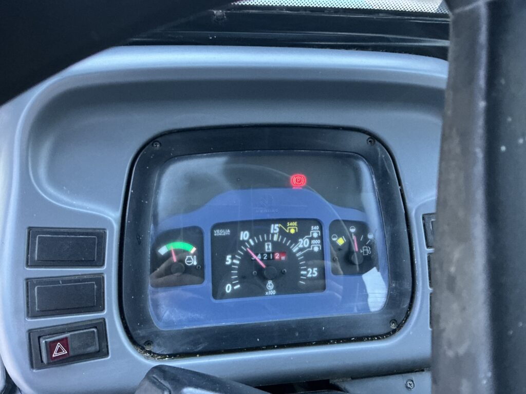 New Holland TN55D Tractor (ST25205)