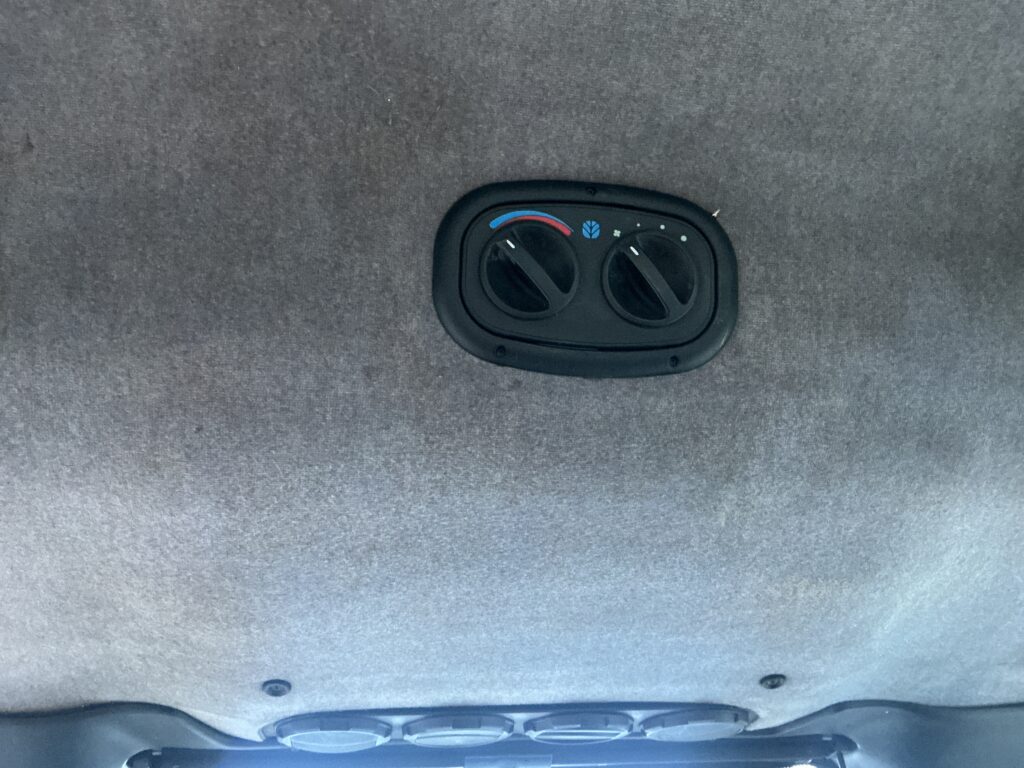 New Holland TN55D Tractor (ST25205)