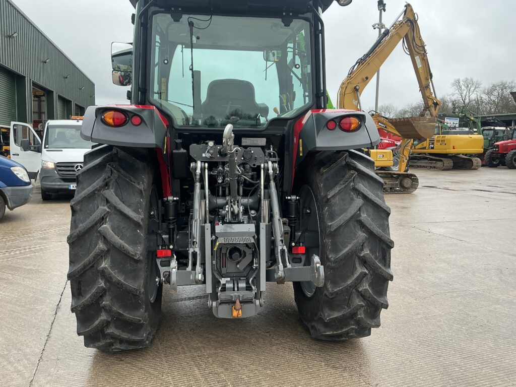 Massey Ferguson 5709 Dyna 4 Tractor (ST25610)