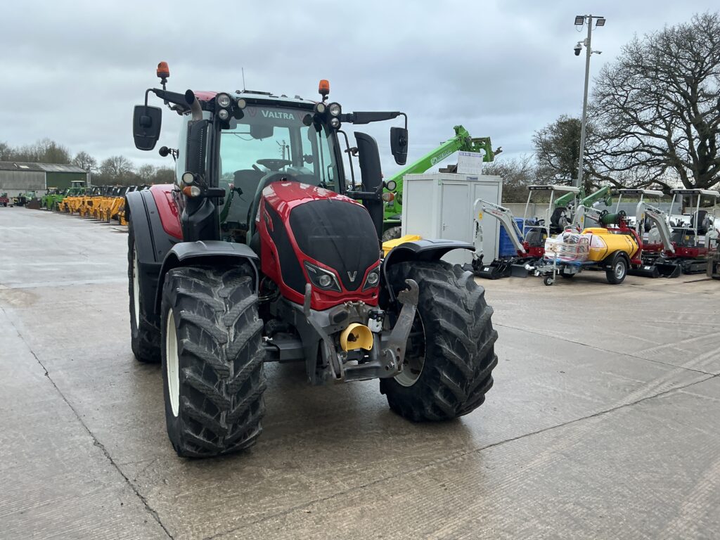 Valtra N174 Direct Tractor (ST25535)