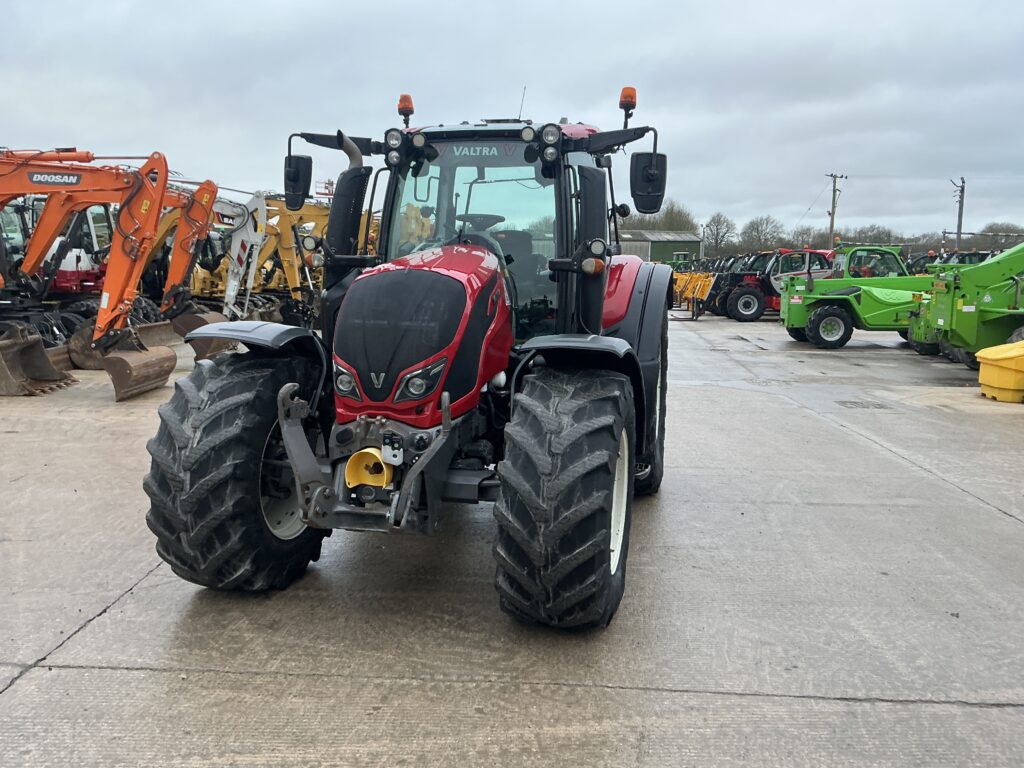 Valtra N174 Direct Tractor (ST25535)