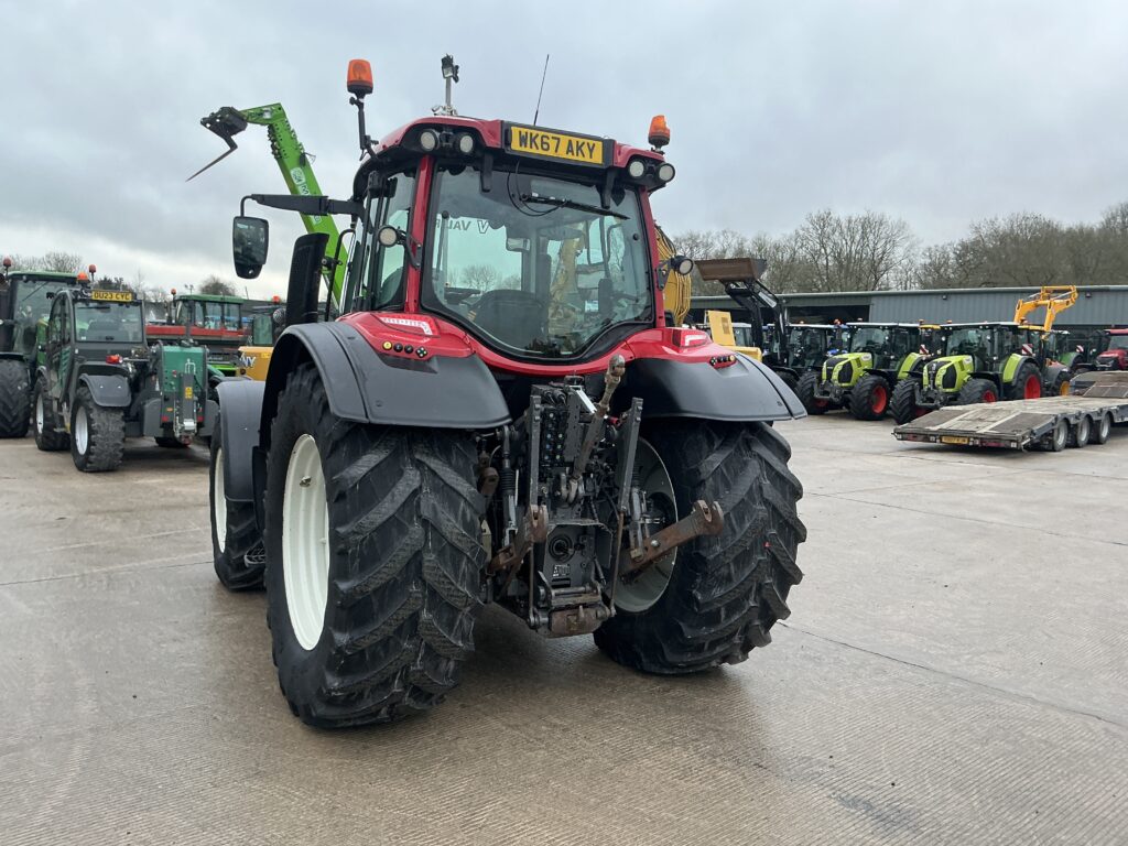 Valtra N174 Direct Tractor (ST25535)