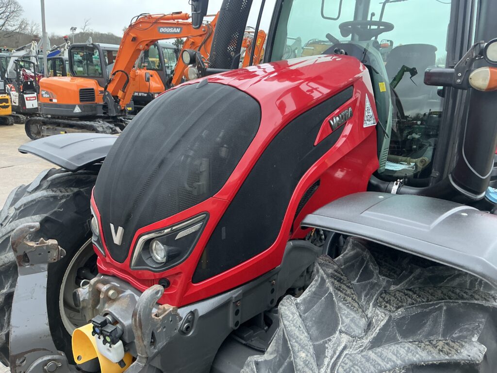 Valtra N174 Direct Tractor (ST25535)