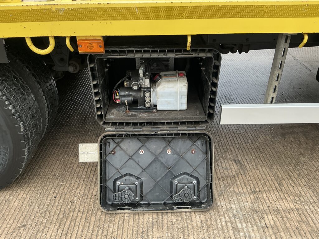 Volvo FL240 Plant Lorry (ST25598)