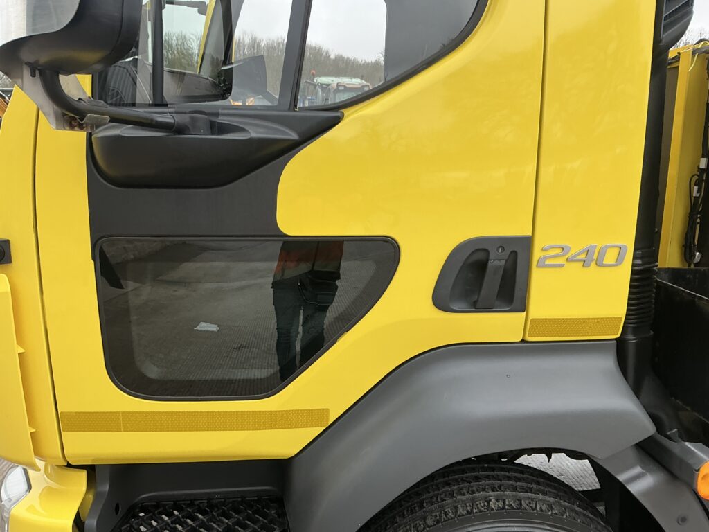 Volvo FL240 Plant Lorry (ST25598)