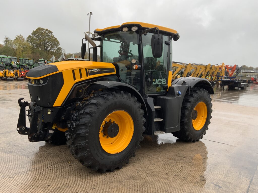 JCB 4220 Fastrac Tractor (ST24701)