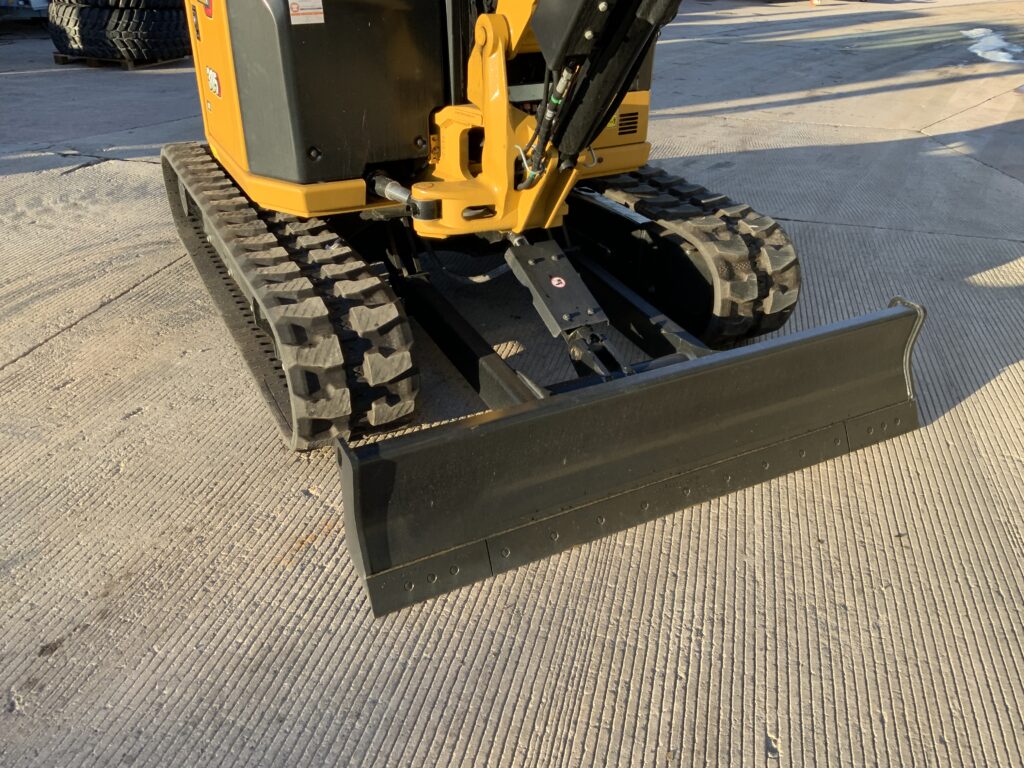 Caterpillar 305CR Digger (ST25350)
