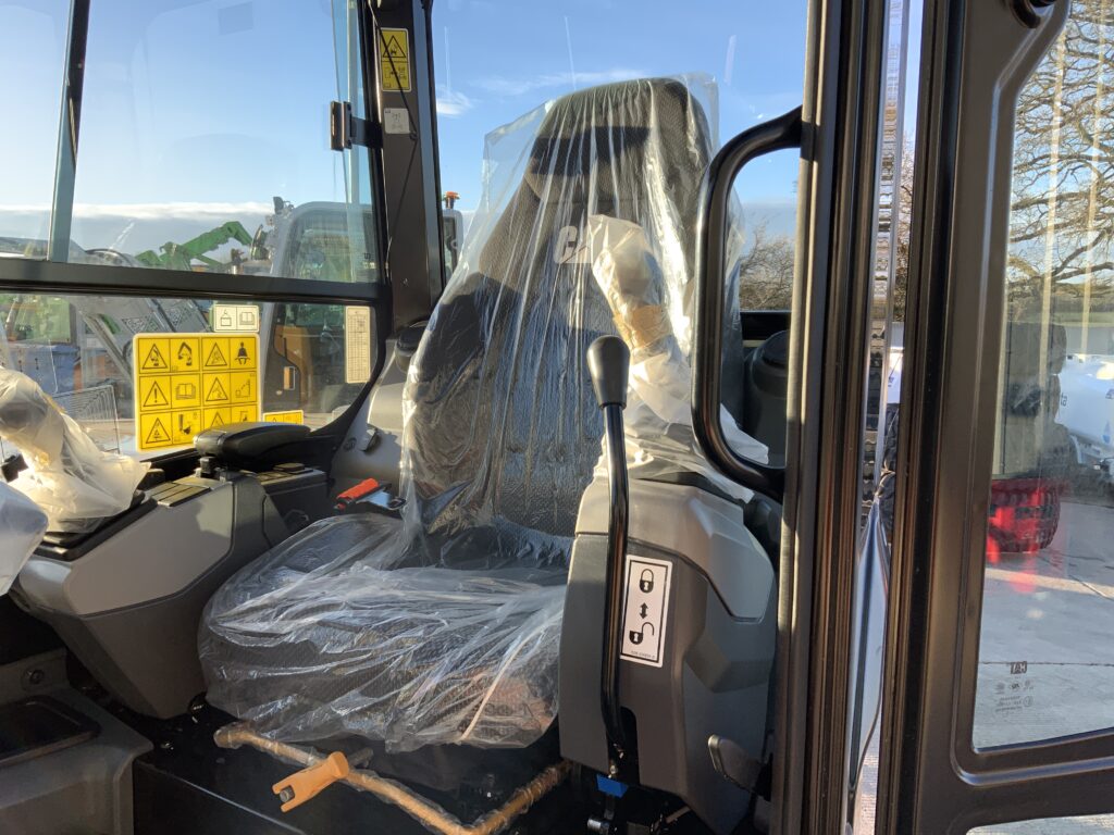 Caterpillar 305CR Digger (ST25350)