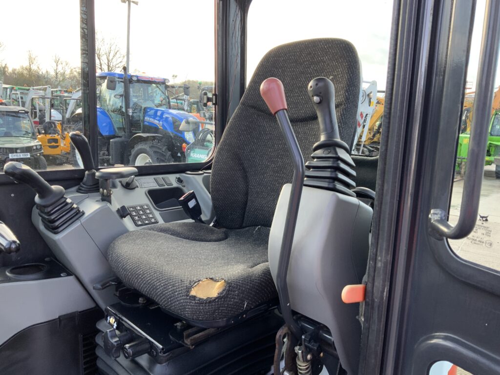 Bobcat E50 Digger (ST25476)