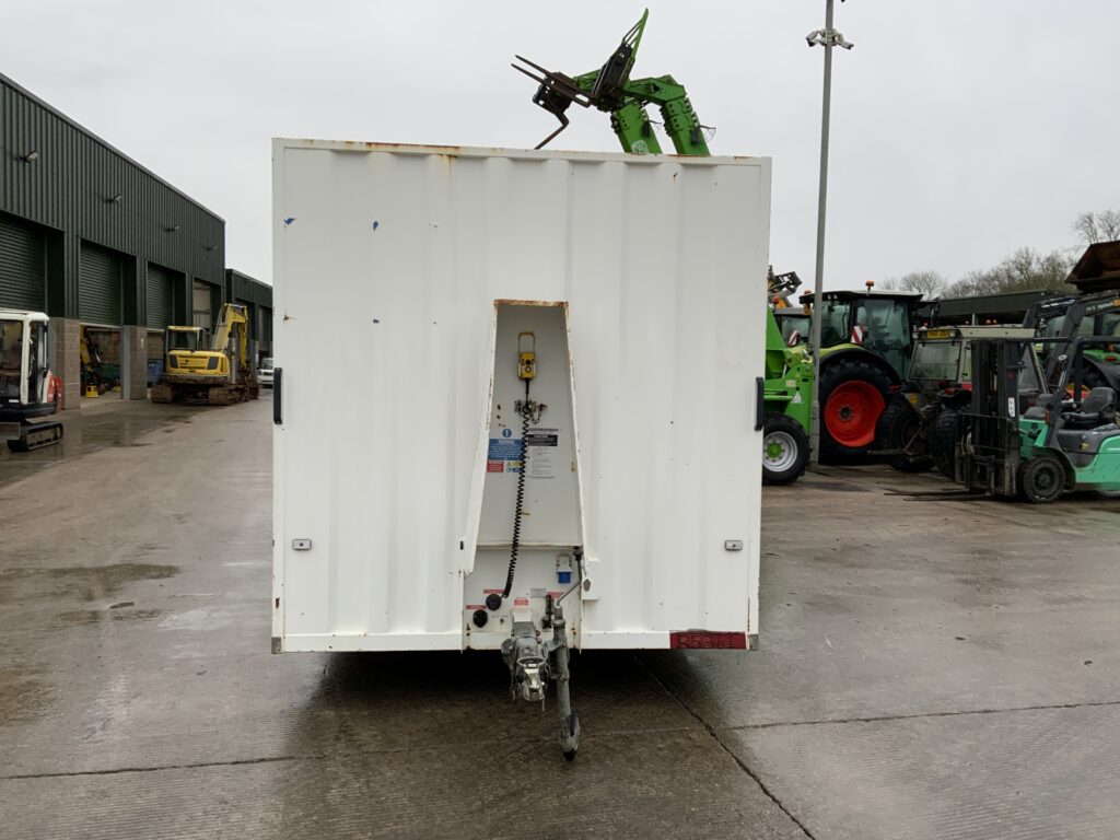 Boss Cabins Ground Hog Welfare Unit (ST25284)