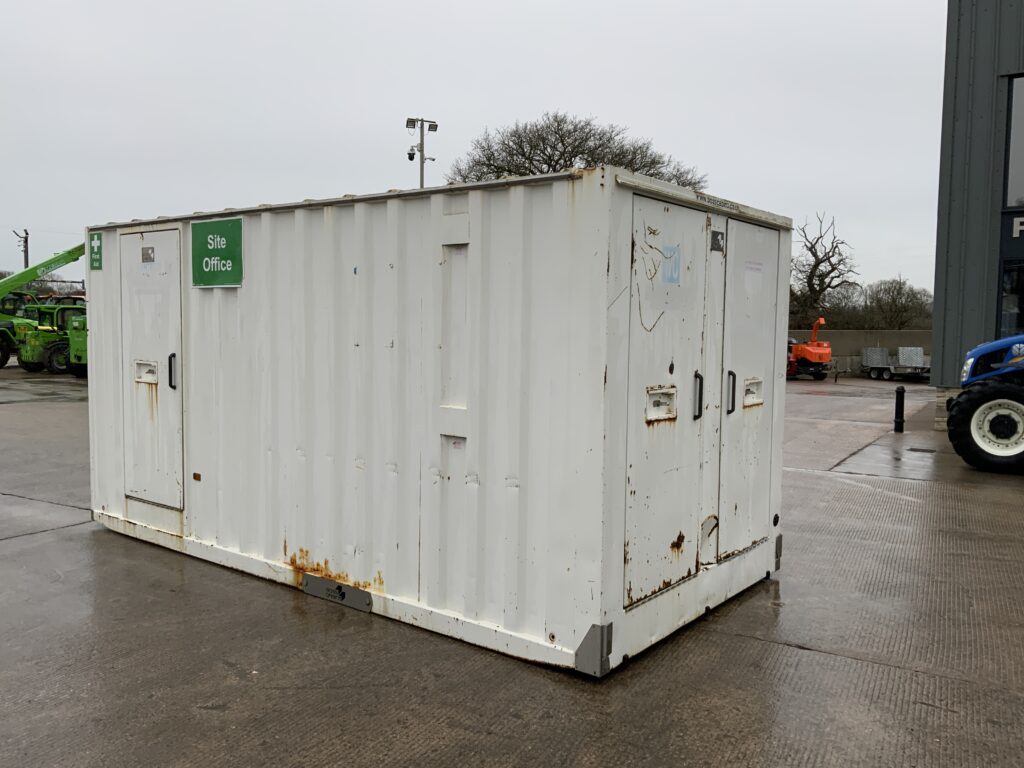Boss Cabins Ground Hog Welfare Unit (ST25284)