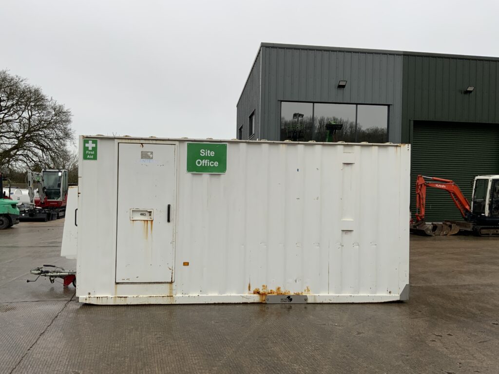 Boss Cabins Ground Hog Welfare Unit (ST25284)
