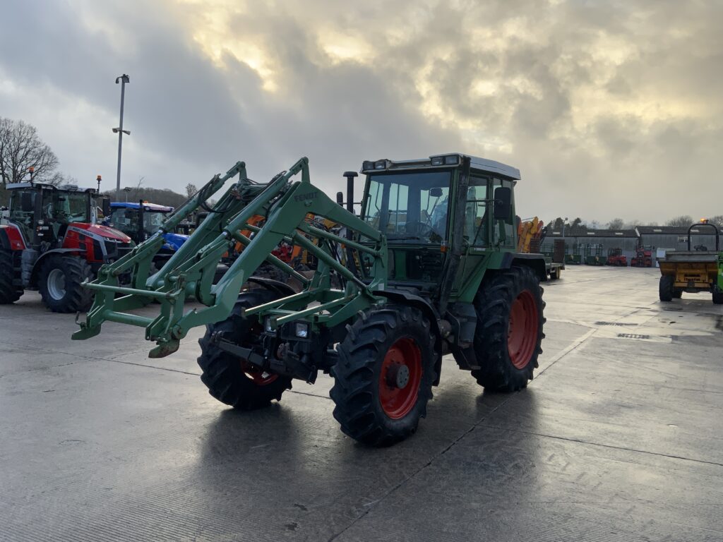 Fendt 395 GT Tool Carrier Tractor (ST25448)