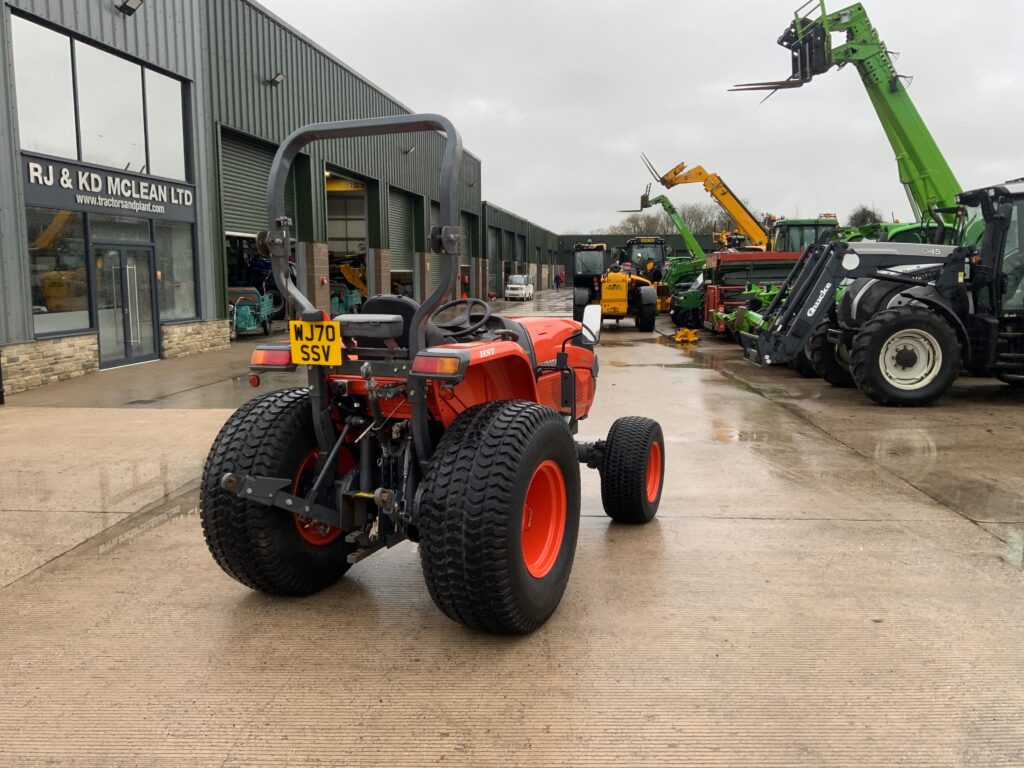 Kubota L1501 Compact Tractor (ST25502)