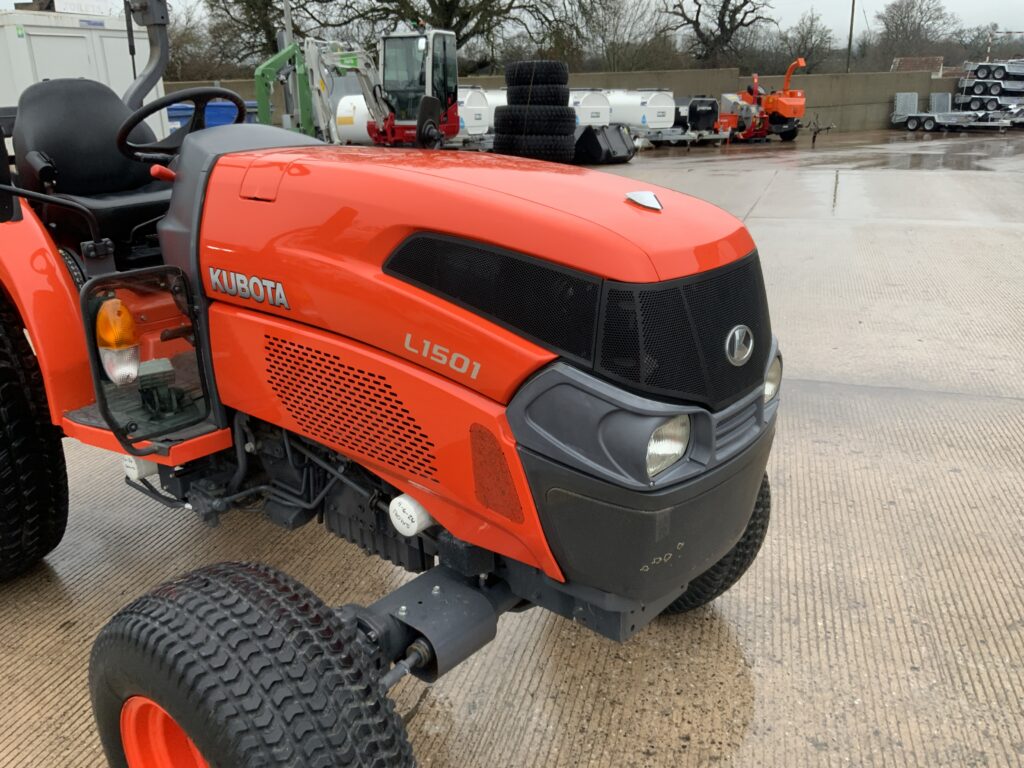 Kubota L1501 Compact Tractor (ST25502)