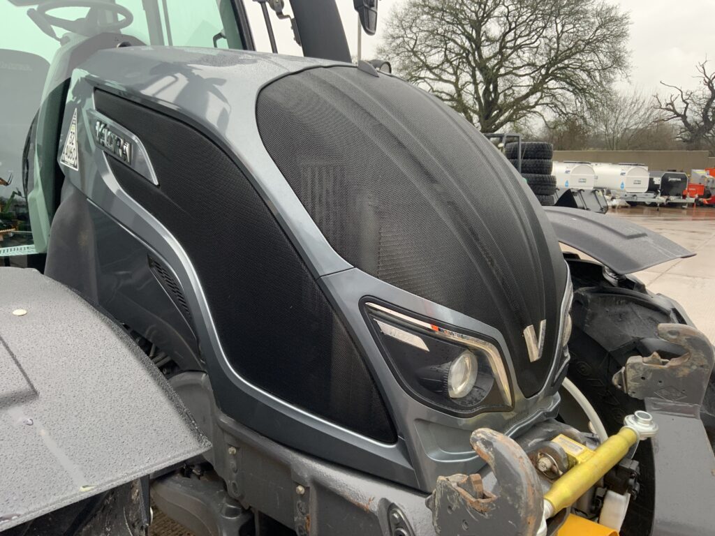 Valtra N174 Direct Unlimited Tractor (ST25339)