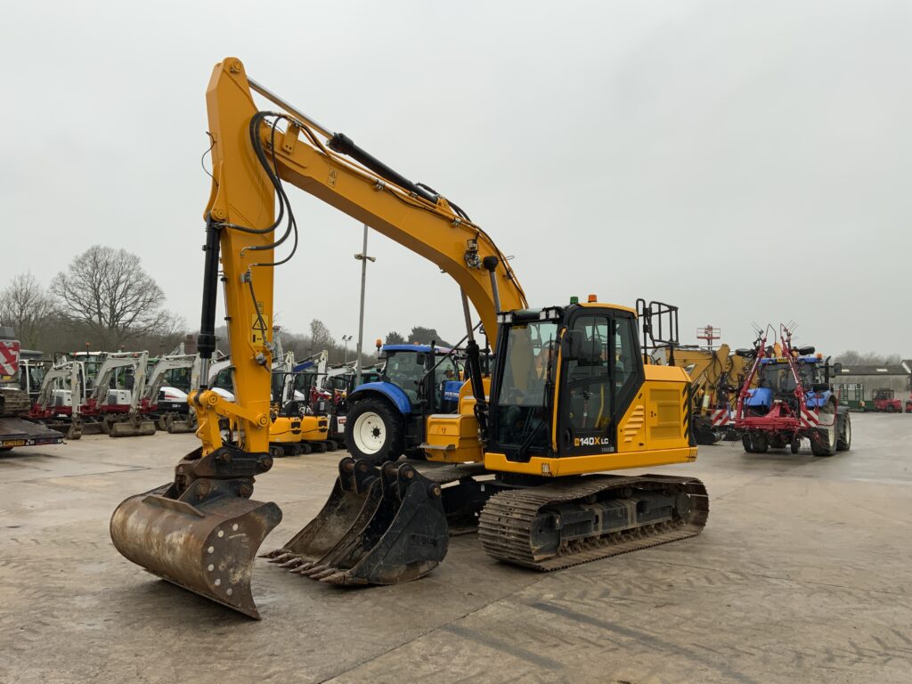 JCB 140X LC Digger (ST25357)