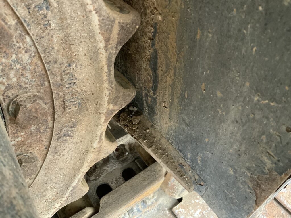 JCB 140X LC Digger (ST25357)