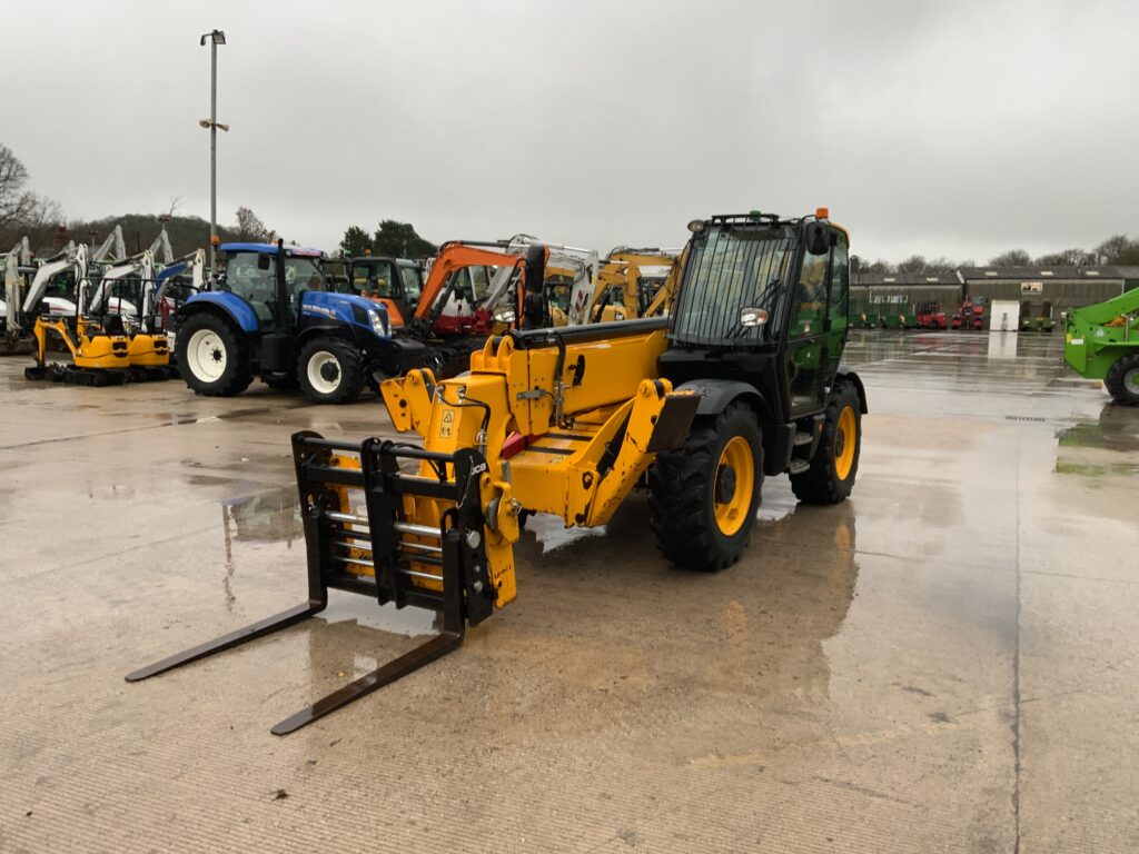 JCB 540-140 Hi Viz Telehandler (ST25293) JCB 540-140 Hi Viz Telehandler (ST25293)