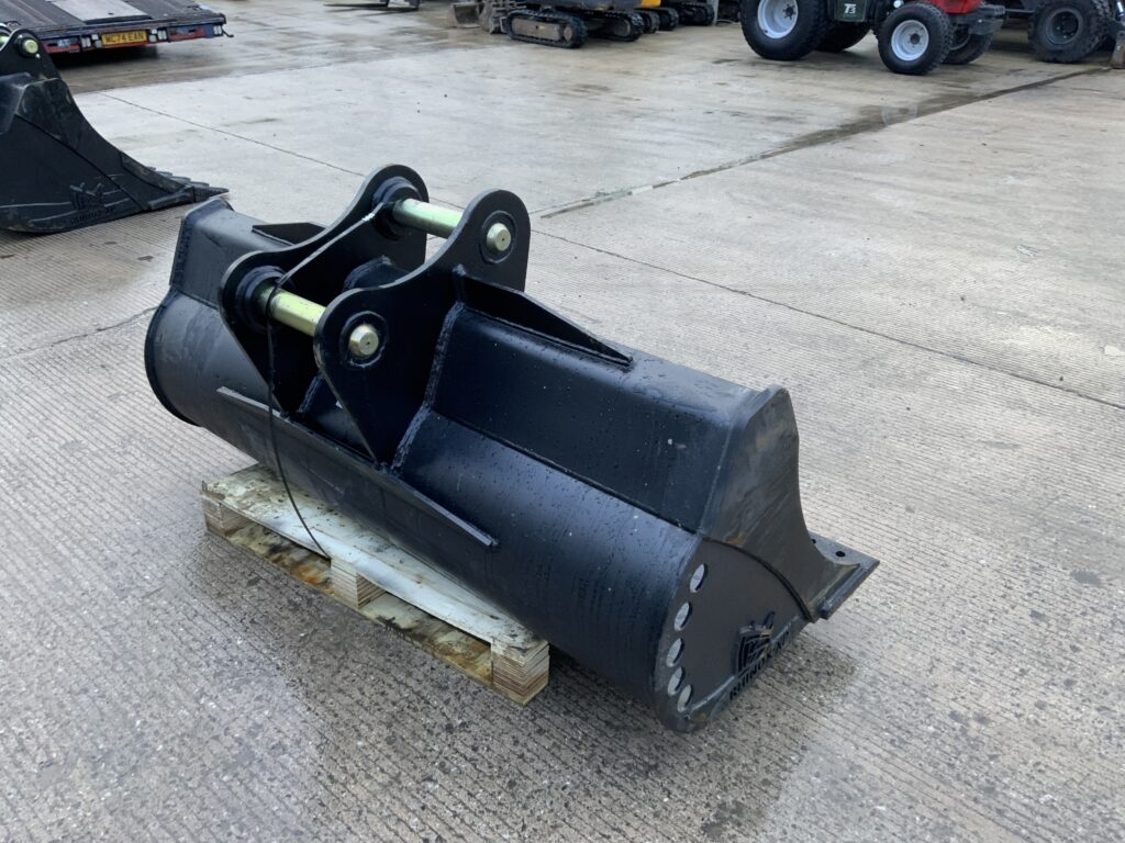 New Rhinox Grader Bucket